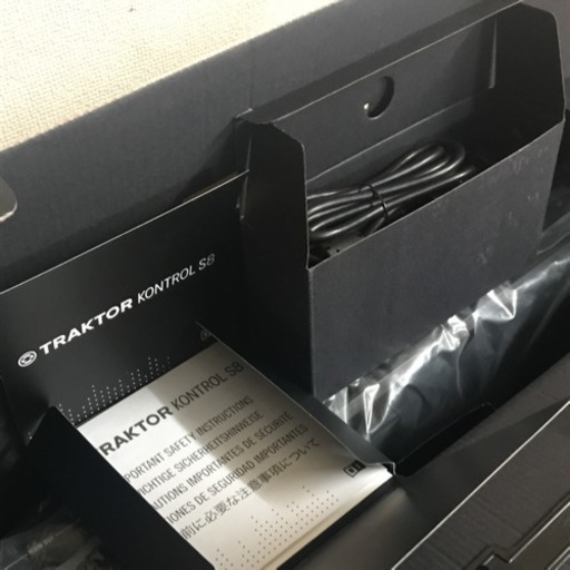 新品 TRAKTOR KONTROL S8