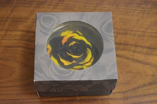 プリザーブドフラワー 特大ローズ イエローxブラック 9cm Inabatti 大阪のその他の中古あげます 譲ります ジモティーで不用品の処分