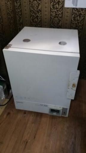 恒温漕(定温乾燥機)YamatoDX400