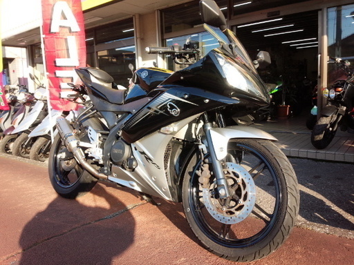 NO.2344　ＹＺＦ－Ｒ１５　水冷４サイクル４バルブ１５０ｃｃ　ＦＩ車　アクラポビッチマフラー　バックステップ　リヤフェンダーレス　☆彡