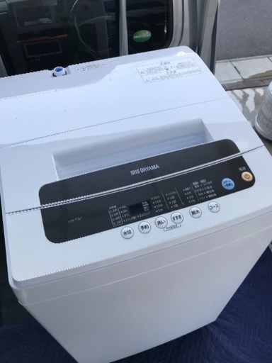 取引中。2018年製アイリスオーヤマ全自動洗濯機5キロ超美品。千葉県内配送無料。設置無料。
