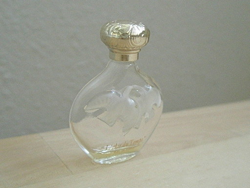 香水空きビンニナリッチnina Ricci L Air Du Temps レールデュタン ふくうさぎ 久留米の家庭用品 その他 の中古あげます 譲ります ジモティーで不用品の処分