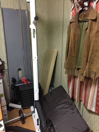 ほぼ新品　IROTEC（アイロテック）パワーボディジム２００ポンド（約９０ＫＧ）タイプ ホームジム マルチジム