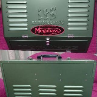 【最終値下げ】メガバス  ASYLUM タックルボックス ルアー付き