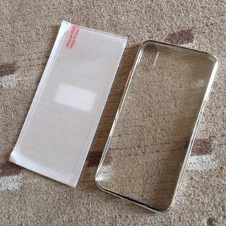 iPhone X用のケースと保護ガラス