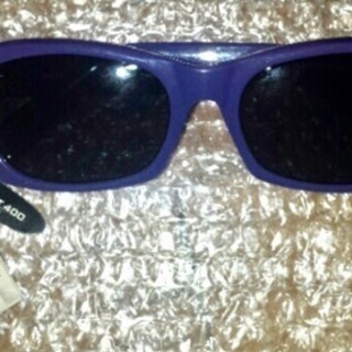 新品 ユニクロ UV400♪ウェリントン サングラス 紫