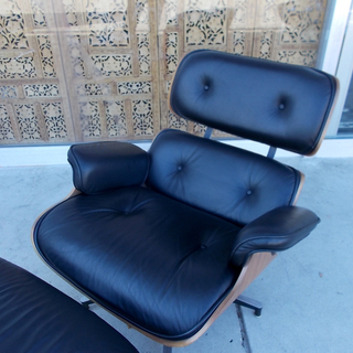 イームズ　ラウンジチェア　本革　ウォールナット材　リプロダクト　ミッドセンチュリー名作