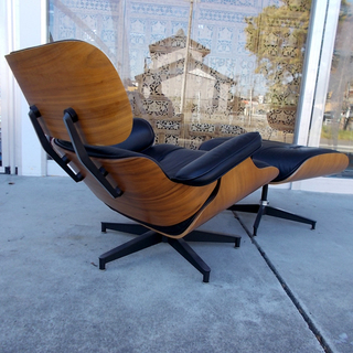 イームズ　ラウンジチェア　本革　ウォールナット材　リプロダクト　ミッドセンチュリー名作