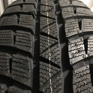 195/65r15 オールシーズンタイヤ ヴォクシー