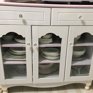 姫系ピンク&ホワイト 食器棚とカップ棚