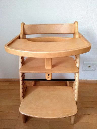 ベビーチェア　大和屋 Sukusuku Wave Table \u0026 Guard model