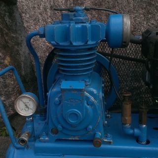 エンジンコンプレッサ－