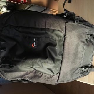 【 Lowepro ロープロ カメラリュック   】美品、使用期...