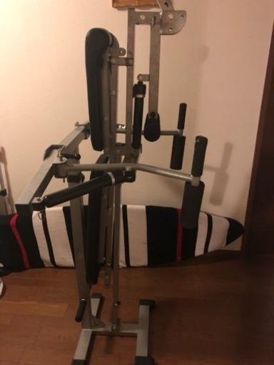 油圧式 トレーニングマシン