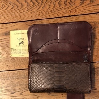 ALZUNI 財布