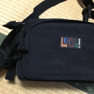 普段使いにも機能的で重宝します！【LOGOS カメラバッグ📷】中古美品