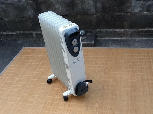 暖房器具で暖めて温めて　スーパーオイルヒーター DT-OH1211　4～8畳、大栄トレーディング　良品です　配達も可