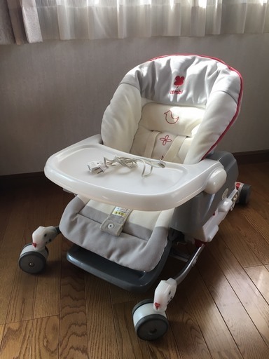 取引完了　コンビ　電動ハイローチェア　テーブル付