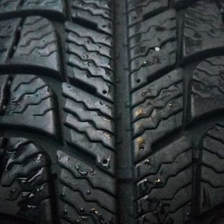 16年製造　バリ山　美品　スタッドレスタイヤ+トヨタ純正ホイール+カバー付き　4本セット