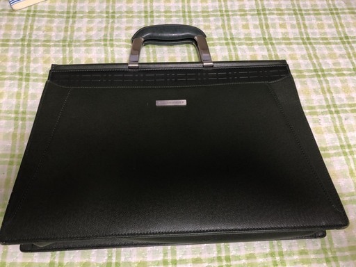 バーバリー　ビジネスバッグ　【BURBERRY】中古
