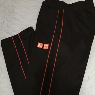 UNIQLOロゴ テニス パンツ Lサイズ 黒×赤