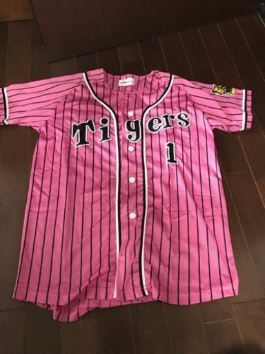 相談中 阪神タイガース ピンク色 ユニフォーム M 鳥谷敬 せっち 姫路の野球の中古あげます 譲ります ジモティーで不用品の処分