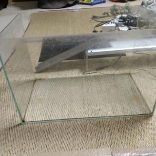 熱帯魚　水槽、LEDライトなどなど