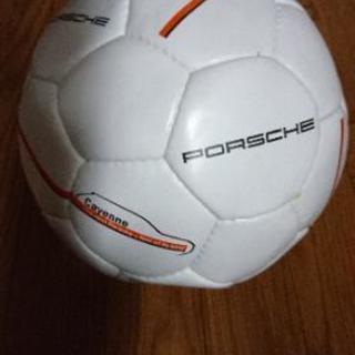 ポルシェのサッカーボール