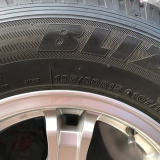 ハイエース200系ホイールとスタッドレス4本