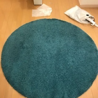 IKEAの丸いラグ、青色【値下げ済み】