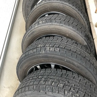 スタッドレスタイヤ・冬用タイヤ