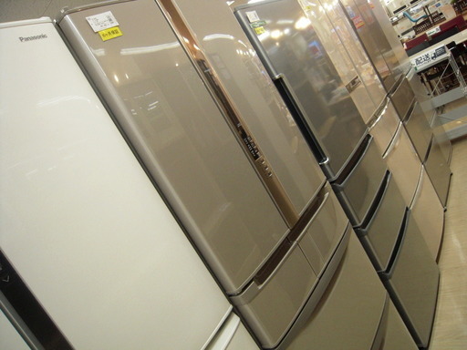 安心の6ヶ月保証付！2011年製HITACHI(日立)の6ドア冷蔵庫です！