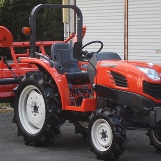 【SOLD OUT】クボタ トラクター T245D 24馬力 パワステ 自動水平 4WD 124時間 美品