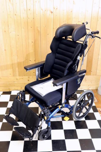 松永製作所 介助型 コンパクトティルト\u0026リクライニング 車いす