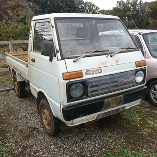 昭和６０年式　ハイゼットトラック　ダンプ4WD