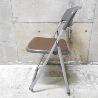 ライオン　軽量折り畳みイス45脚セット　専用台車付き　『良品中古』【リサイクルショップサルフ】