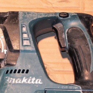 ☆	マキタ makita HR244D 24mm 充電式ハンマドリル◆優れた作業性＆操作性
