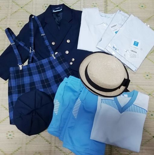 飯山満幼稚園の制服一式（新品あり）