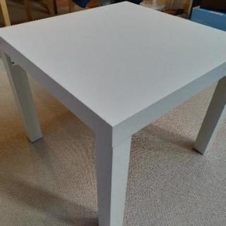 IKEAの、小さいテーブル差し上げます