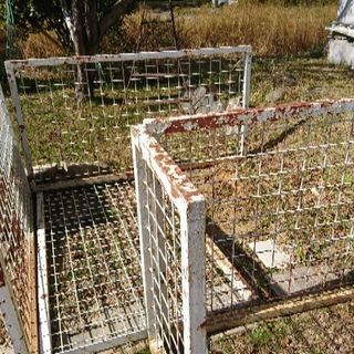 鉄骨製品犬小屋