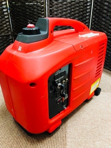 超美品　インバーター発電機（SF-2600F）　☆携行缶付☆