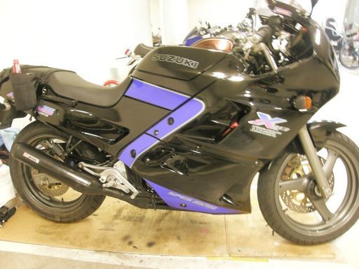 スズキ アクロス Gsx250f Mdohc 4気筒40ps Gj75a 旧車 Gsx R250 フルカウル レプリカ V Strom650 四ツ橋のスズキの中古あげます 譲ります ジモティーで不用品の処分