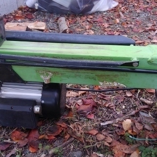 電動式薪割り機７ｔ中古品