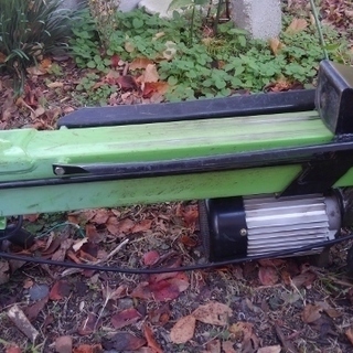 電動式薪割り機７ｔ中古品