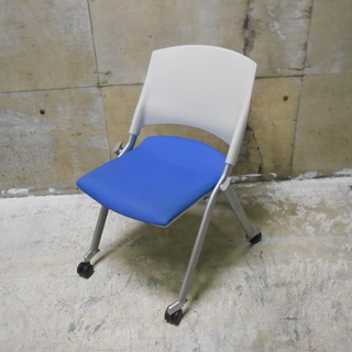 プラス　キャスター付きスタック椅子10脚セット　M800　『良品中古』【リサイクルショップサルフ】