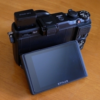 再掲載！！！　OLYMPUS XZ-2 + LC-63A