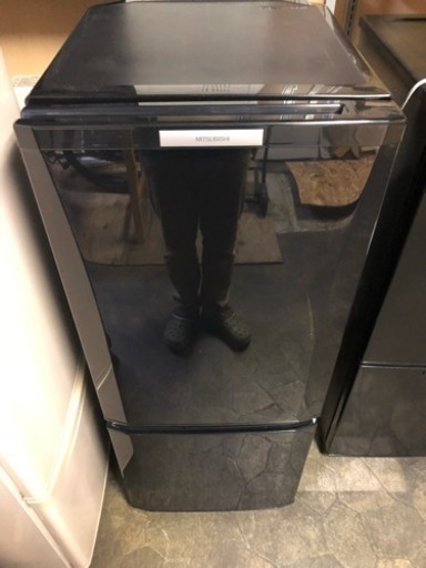 黒い冷蔵庫！  2012年製！   146L！