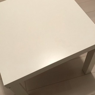 IKEAのミニテーブル