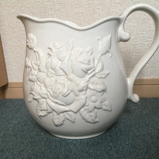 1,000円　白い陶器ガーデニング　花瓶
