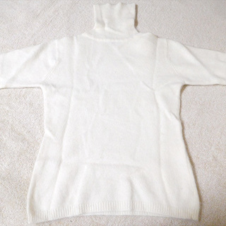 白セーター/アンゴラ70ナイロン30